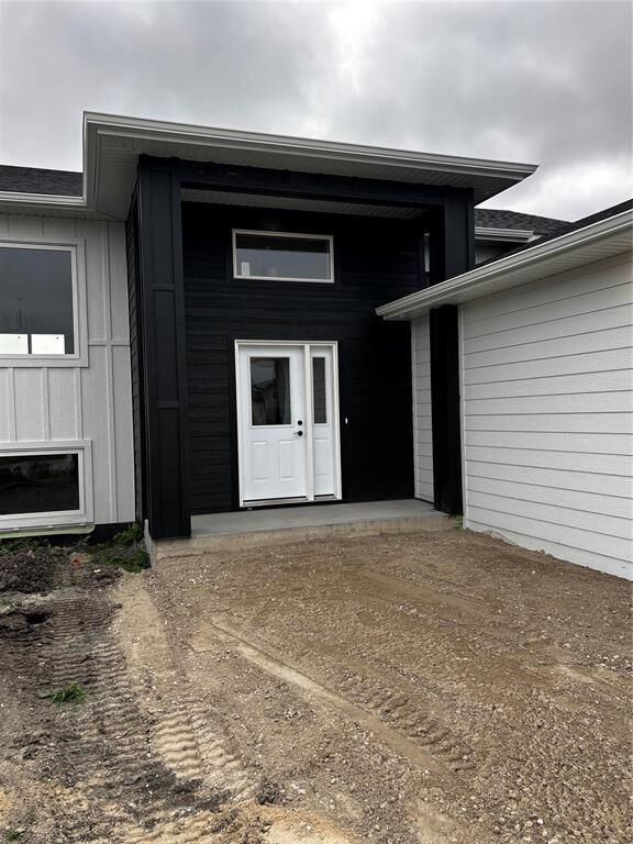 Property Photo: 69 Harvest Bay MB R5G 2X3