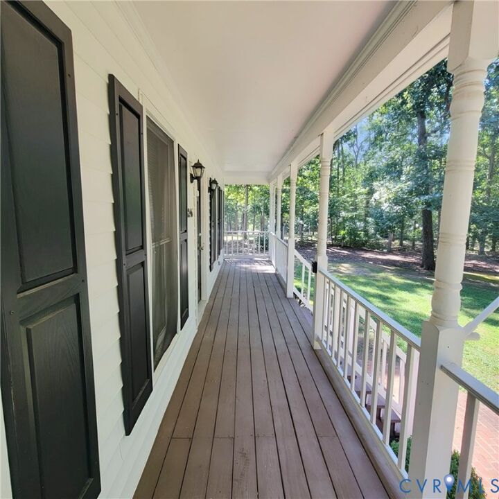 Property Photo: 3246 Sherwood Ridge Drive VA 23139