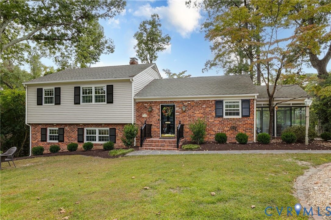 Property Photo: 7311 Durwood Crescent VA 23229