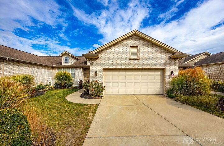 2332 Castle Pines Court  Hamilton OH 45013 photo