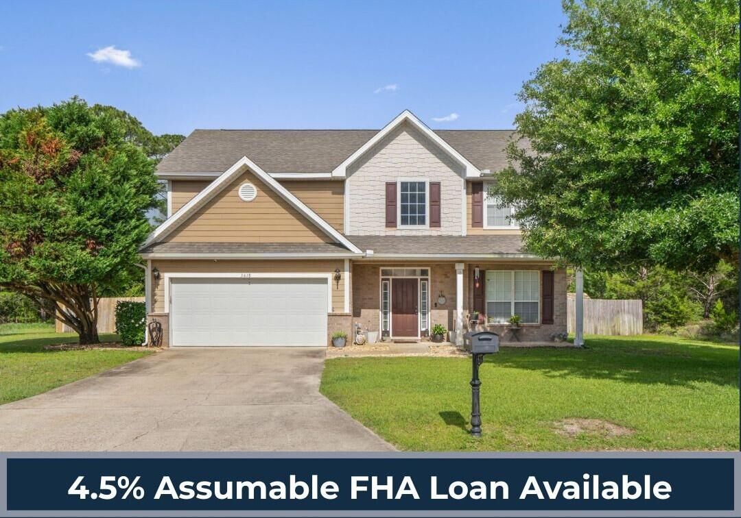 Property Photo: 3618 Topaz Circle FL 32566
