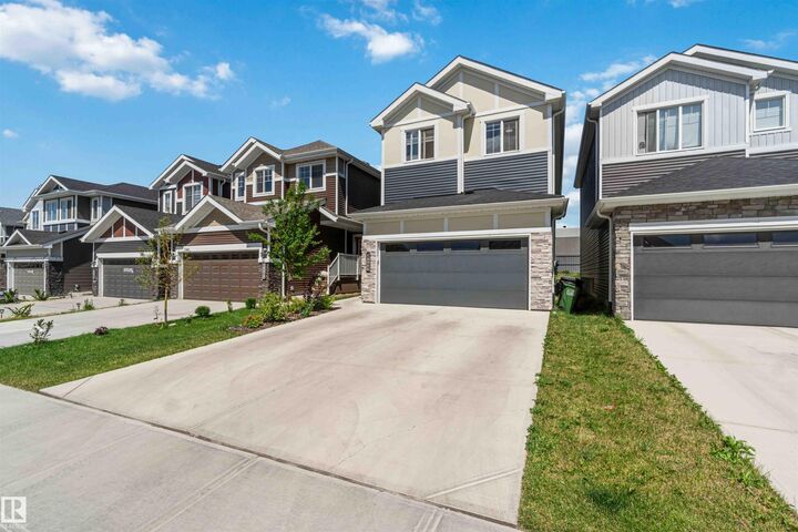 16808 30 Avenue SW  Edmonton AB T6W 5A3 photo