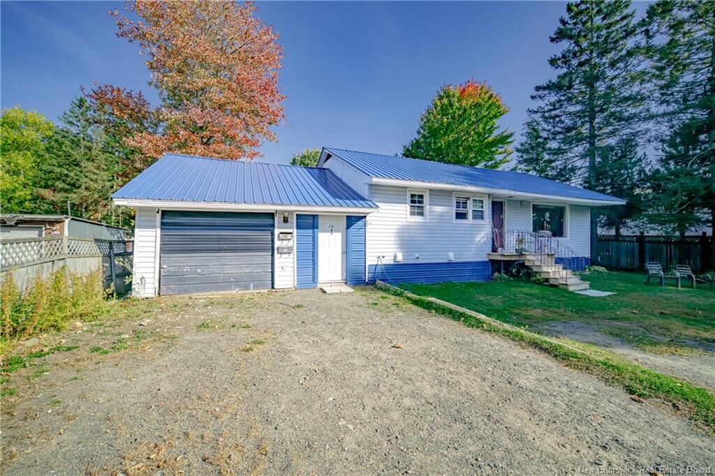 Photo de la propriété: 26 Hachey Avenue NB E3A 3X6
