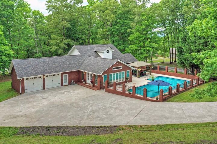 Property Photo:  76 White Oak Drive  GA 30513 