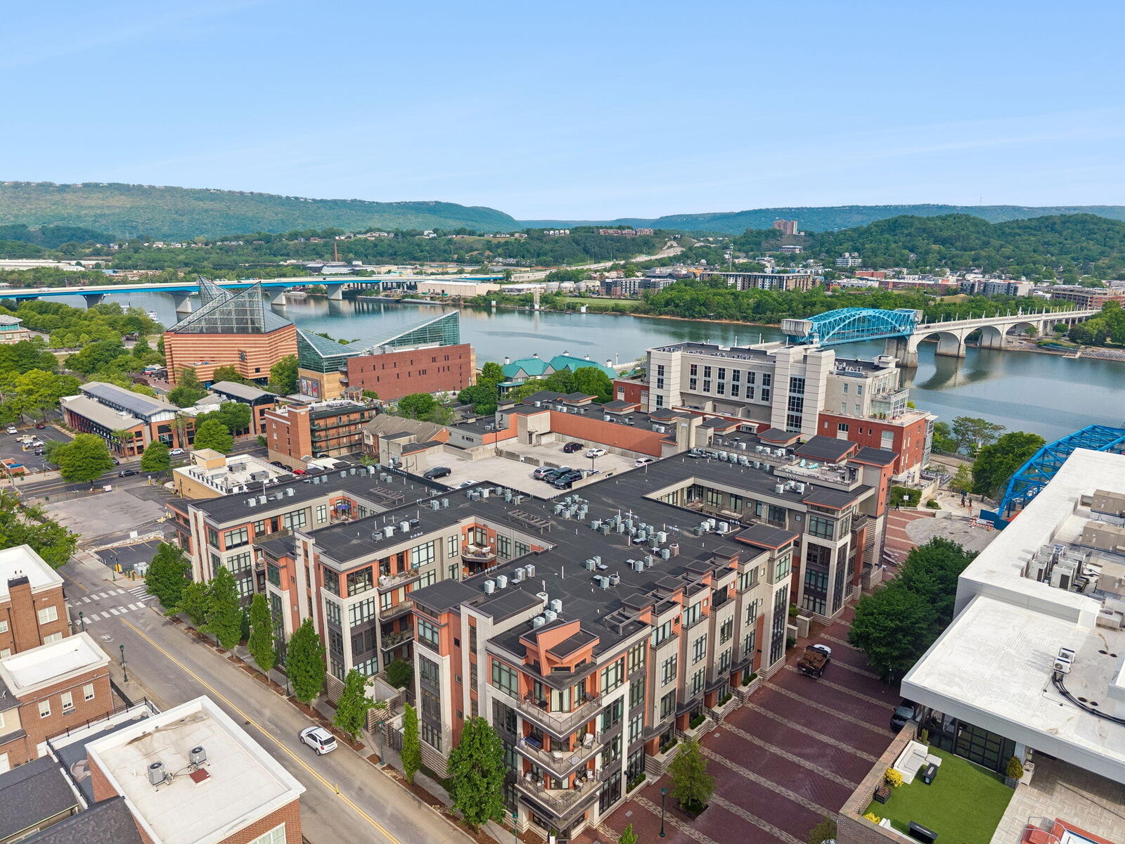 Property Photo:  129 Walnut Street  TN 37403 