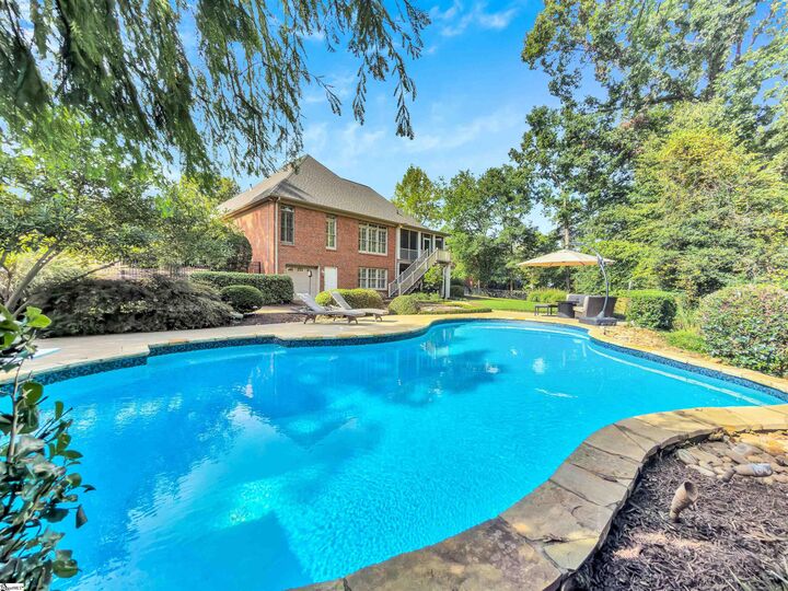 Property Photo: 853 Oakcrest Road SC 29301