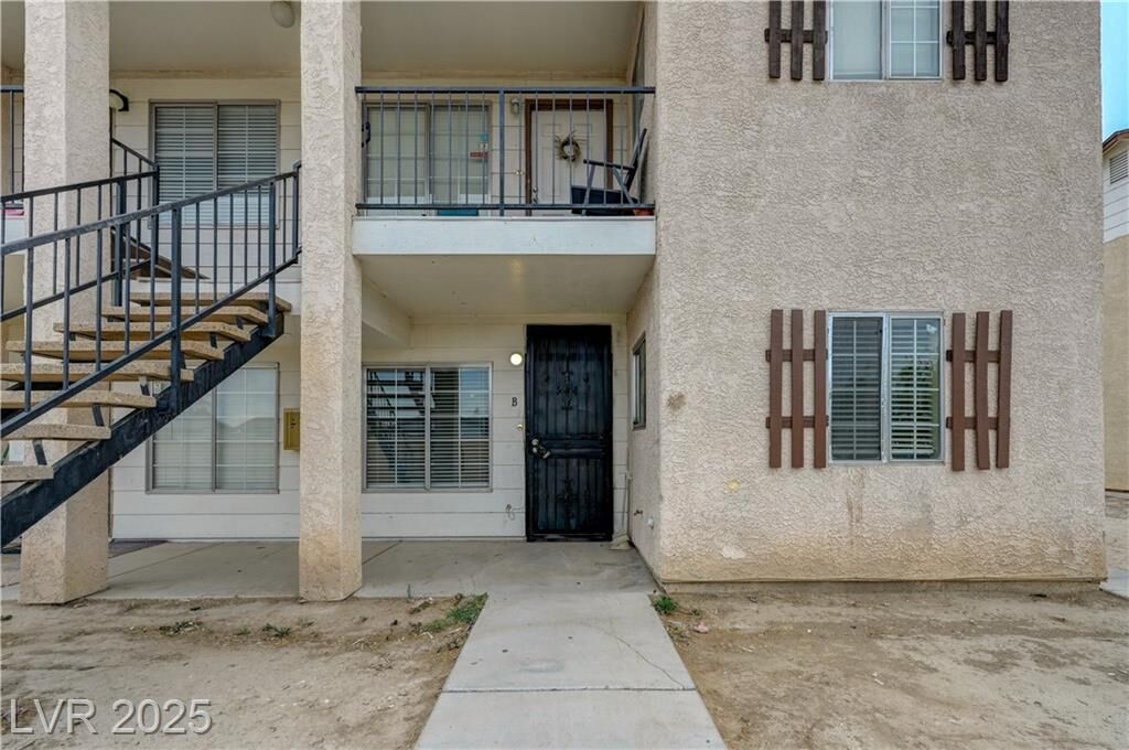 Property Photo: 5270 Carriellen Lane B NV 89110