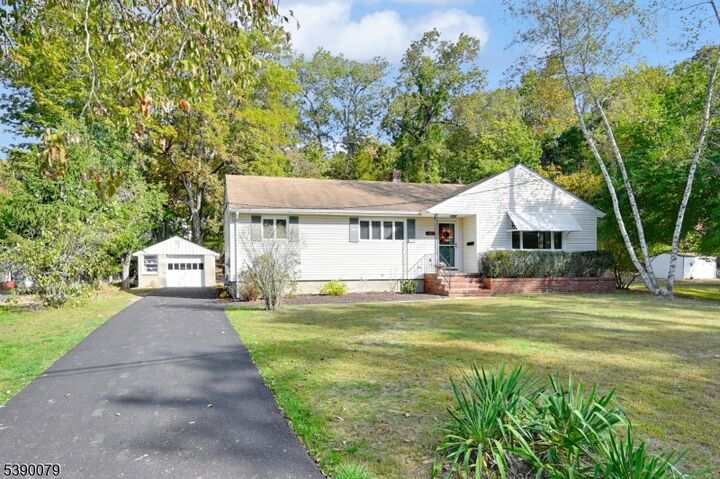 Property Photo: 18 Colfax Ave NJ 07465