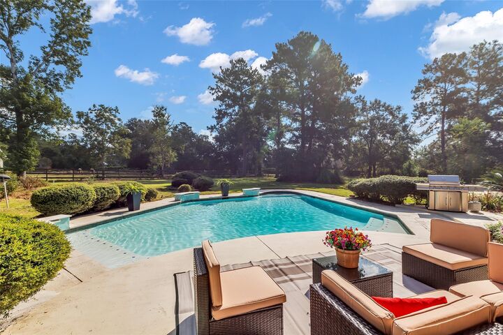 Property Photo: 1019 Towering Oaks Street Street TX 77355