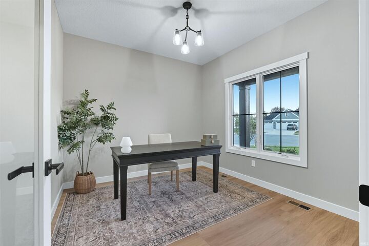Property Photo:  516 Grantham Passage  IN 46845 