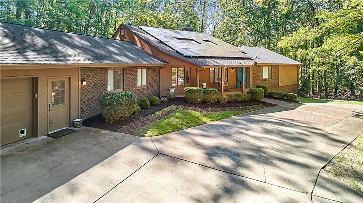 Property Photo:  12 Dunlevy Road  WV 25314 