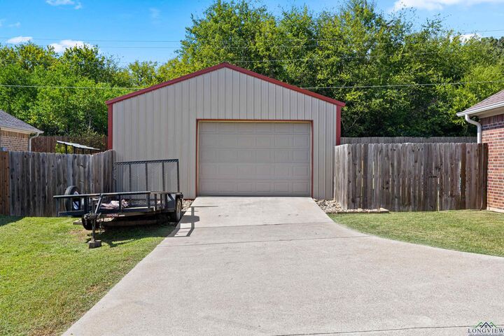 Property Photo:  115 Towering Oaks Lane  TX 75602 