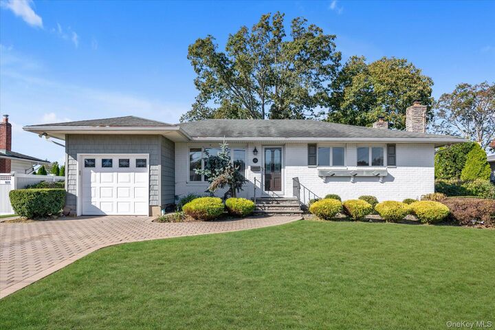 336 W 9th Street  Deer Park NY 11729 photo