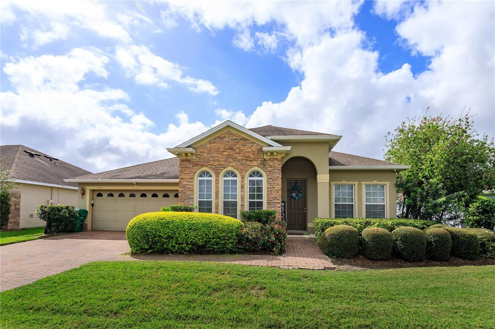 Property Photo:  714 Parkmont Place  FL 34787 