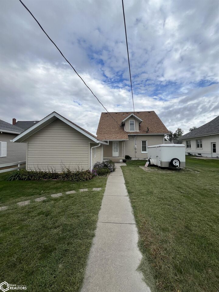Property Photo:  408 N 3rd Avenue  IA 50158