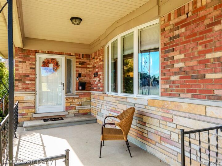 Property Photo:  202 S Campbell Road  MI 48067 3950