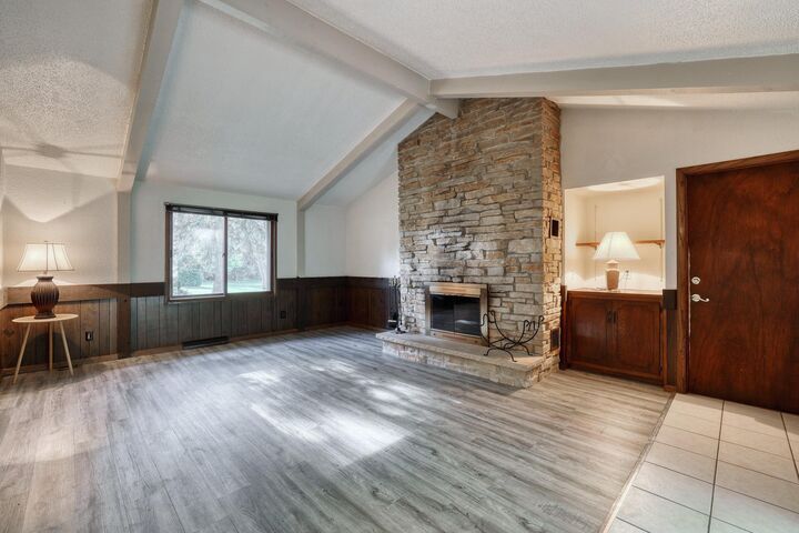 Property Photo: W207n13495 Fawn Ct WI 53076