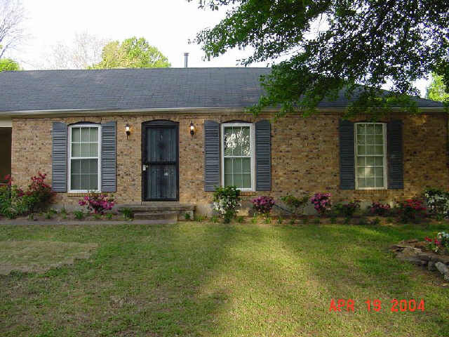 Property Photo:  3637 King James Cove  TN 38118 