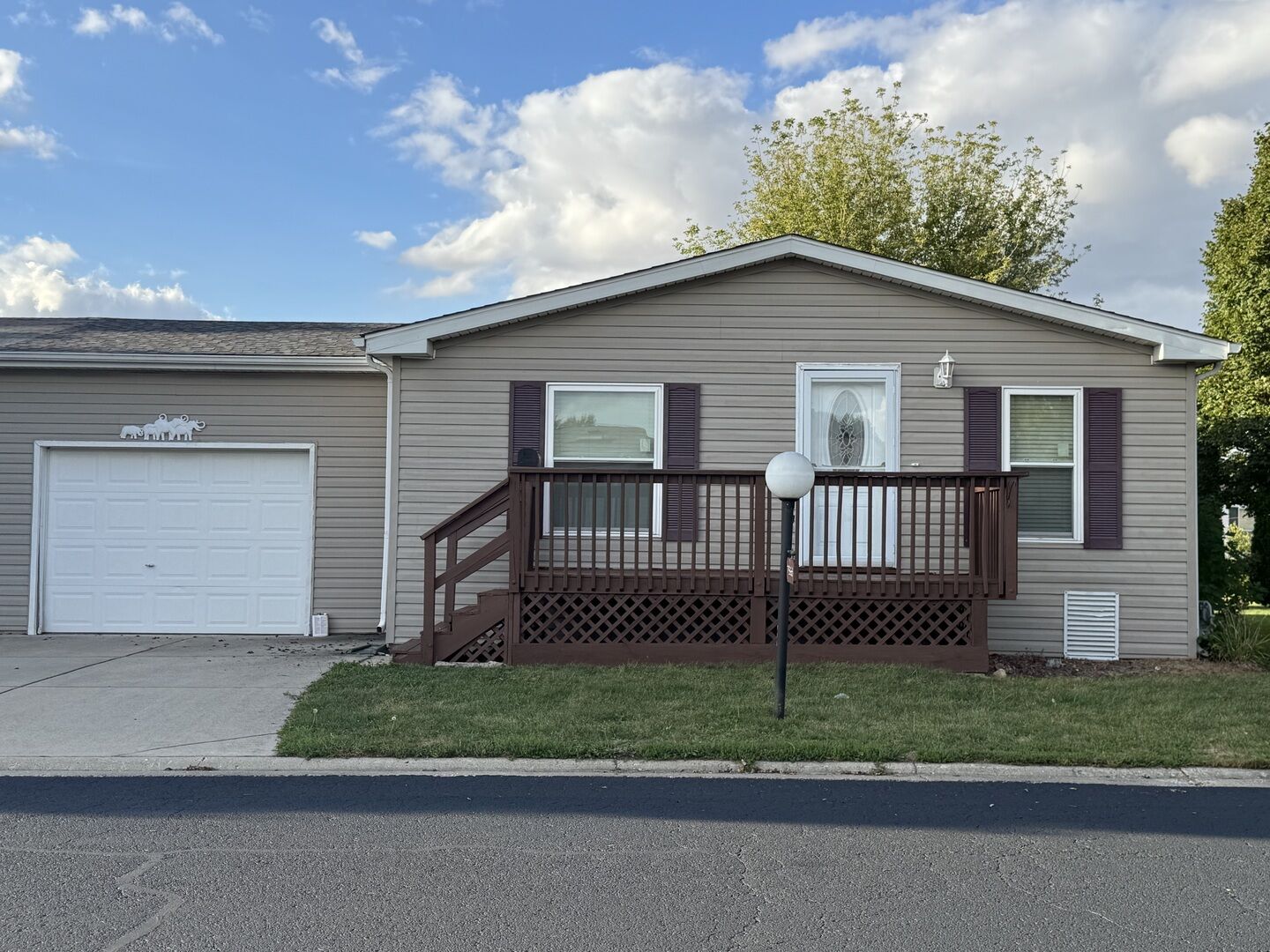 Property Photo:  756B Mallard Circle  IL 60548 