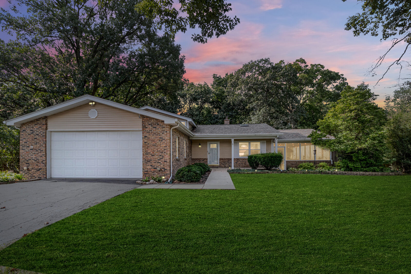 Property Photo: 30W359 Wiant Road IL 60185