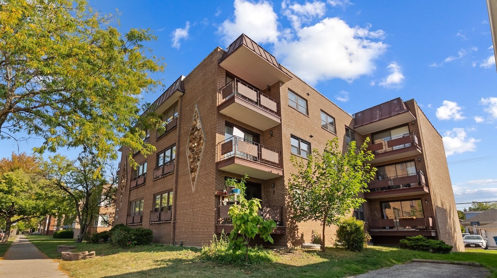 Property Photo:  6517 N California Avenue 303  IL 60645 