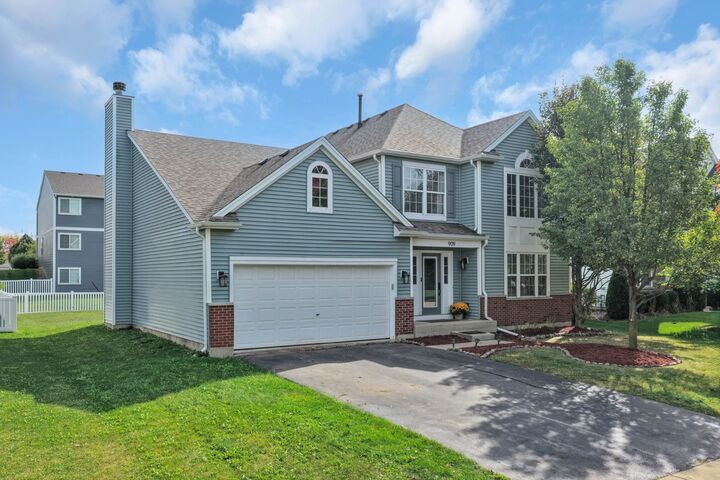 Property Photo: 909 Forestview Way IL 60002