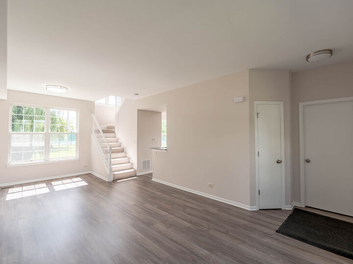 Property Photo: 123 Dunton Court IL 60060