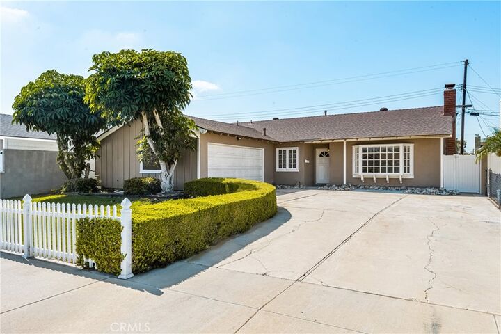 Property Photo: 17391 Waal Circle CA 92647