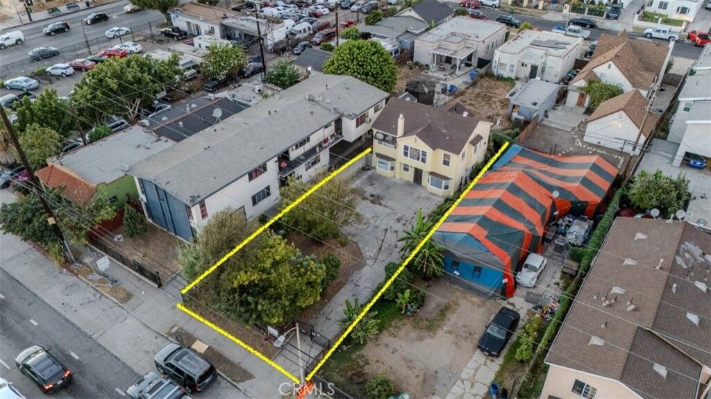 Property Photo: 433 433 W Century CA 90003