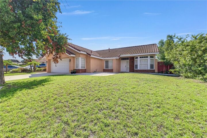 Property Photo: 24461 Willow Run Road CA 92557