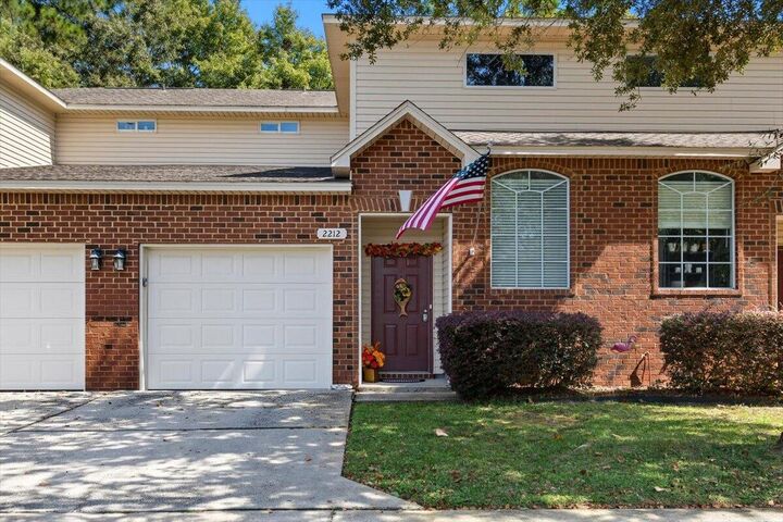 2212 Hadleigh Hills Court  Navarre FL 32566 photo