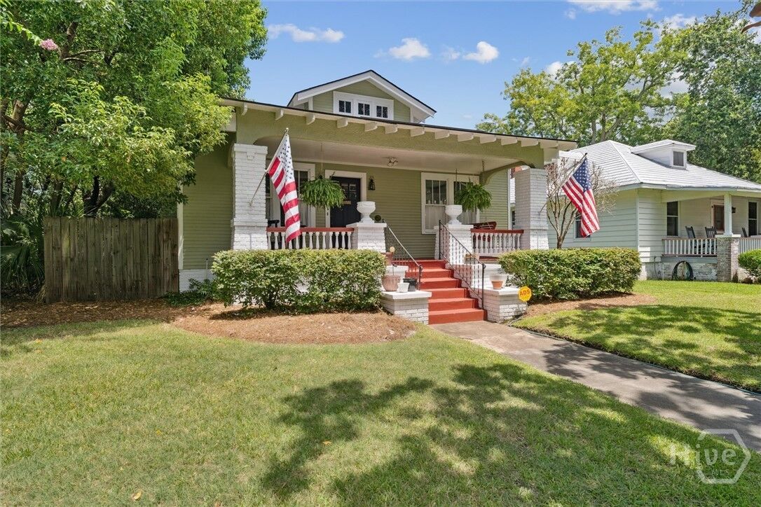 Property Photo:  134 E 55th Street  GA 31405 