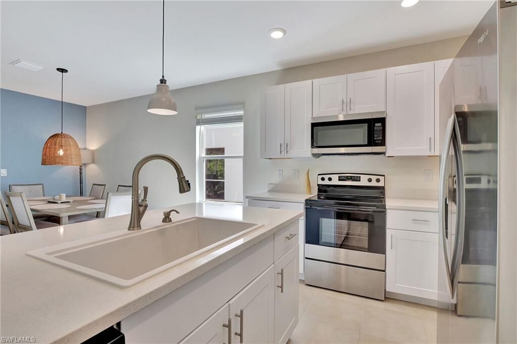 Property Photo: 15489 Wildflower Cir FL 34119