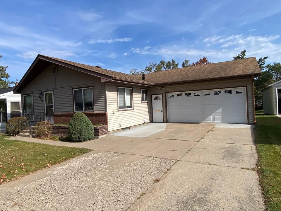Property Photo:  2520 Calihan Avenue NE  MN 56601 