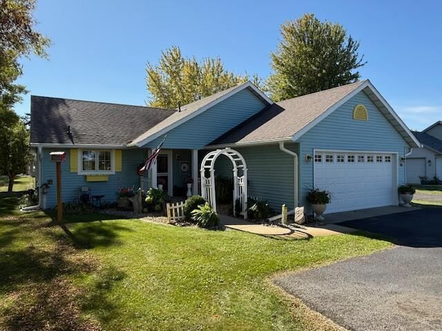 Property Photo:  260 Voyager Drive  MN 56308 