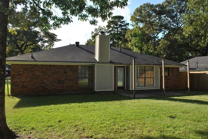 Property Photo: 3516 Woodvine Circle LA 71037