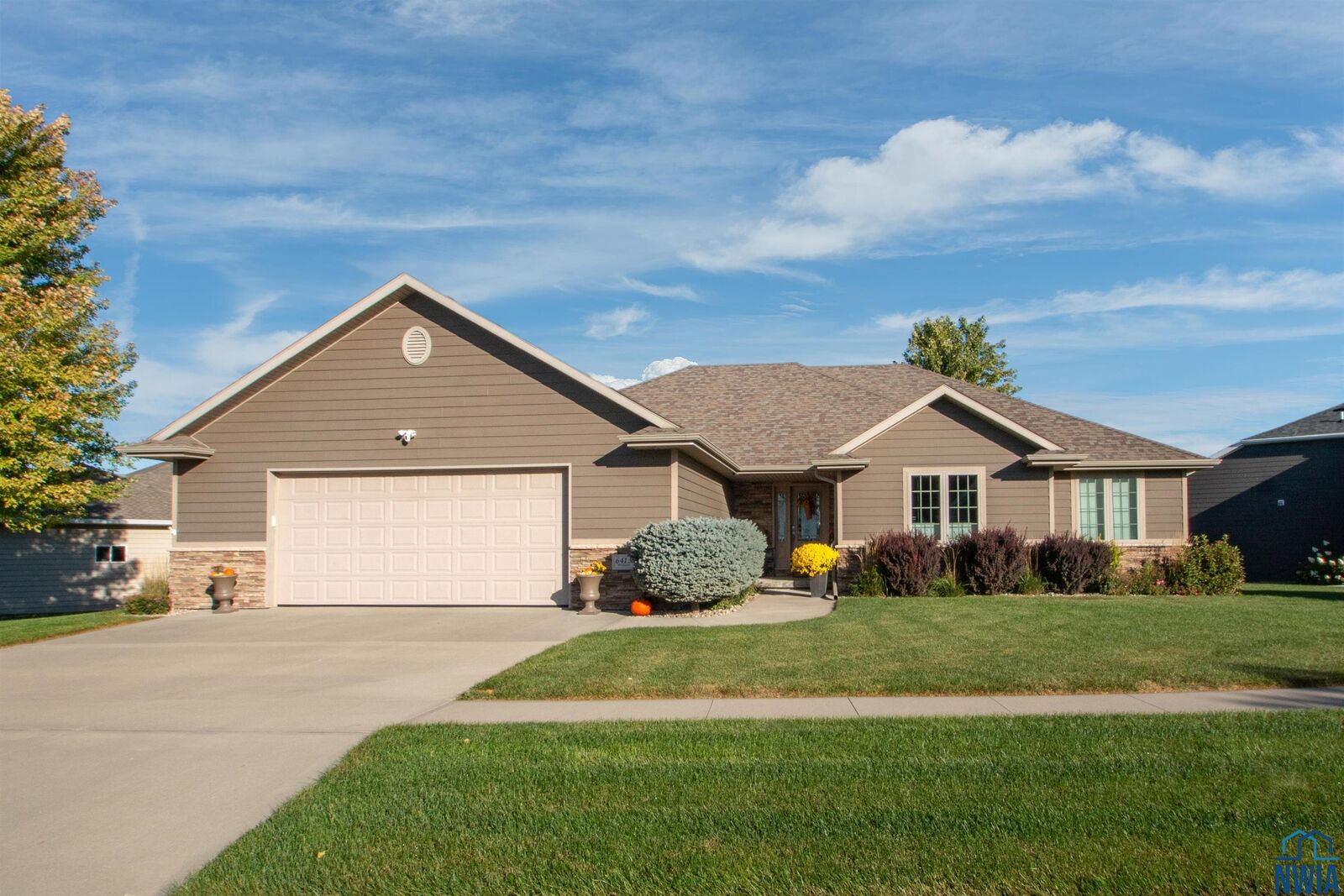 Property Photo: 6413 Mickelson Street IA 51106
