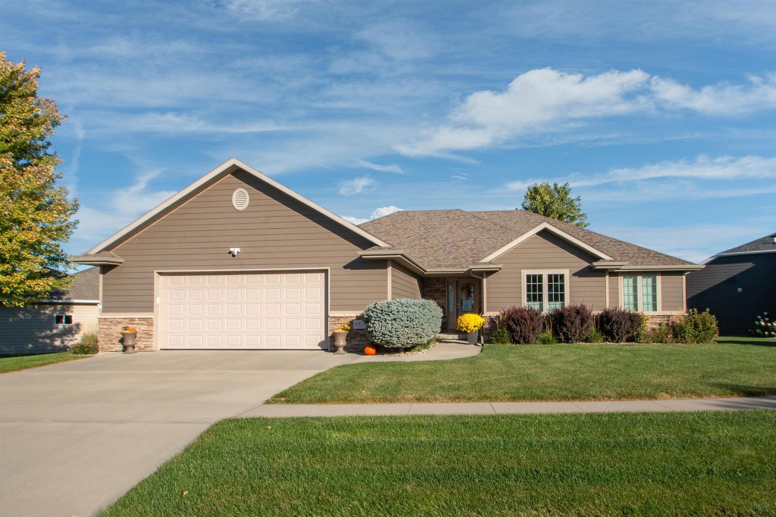 Property Photo:  6413 Mickelson Street  IA 51106 