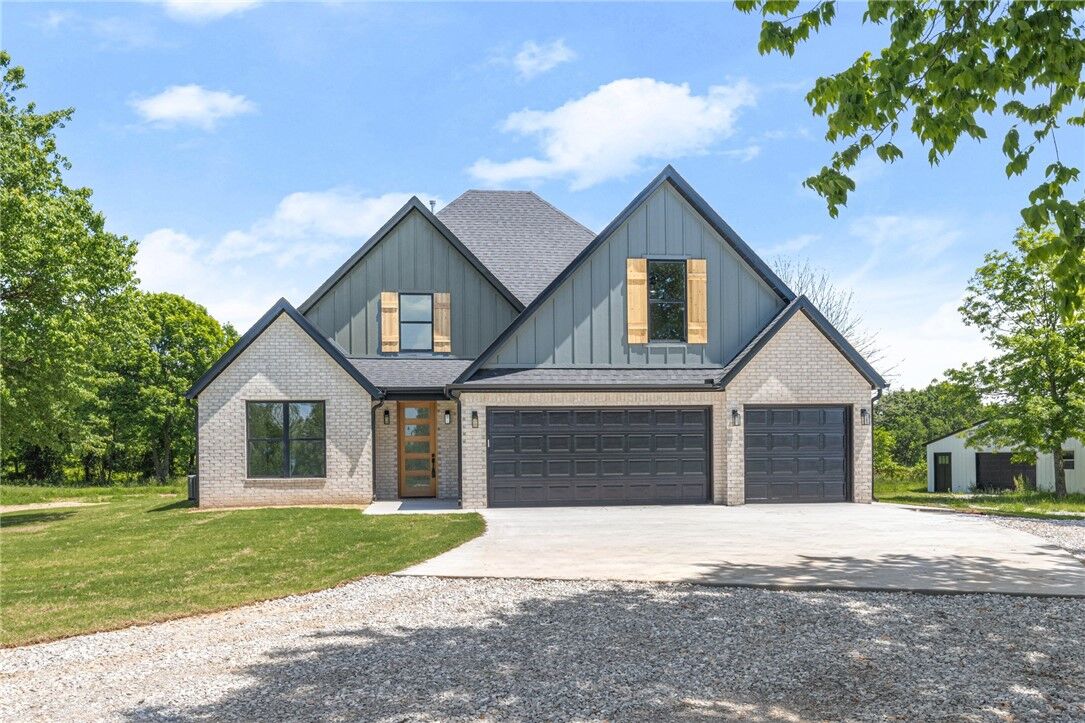 Property Photo: 13040 Seba Road AR 72719