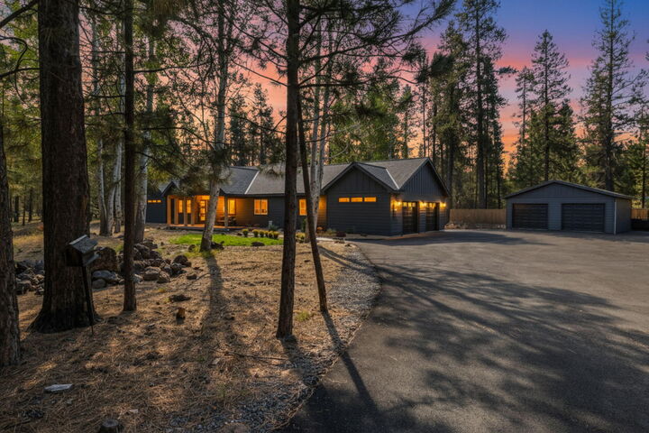 Property Photo: 15943 Cascade Lane OR 97739