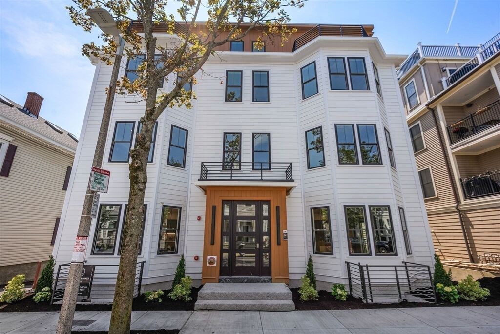 Property Photo:  527 East 7th Street 6  MA 02127 