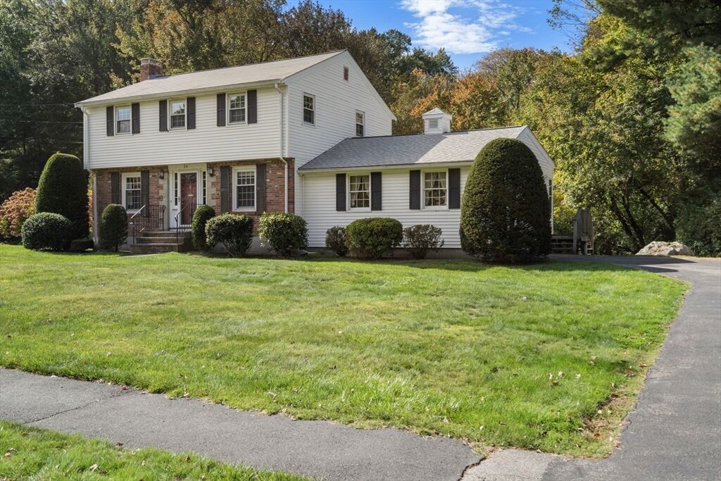 Property Photo:  26 Garden Pkwy  MA 02062