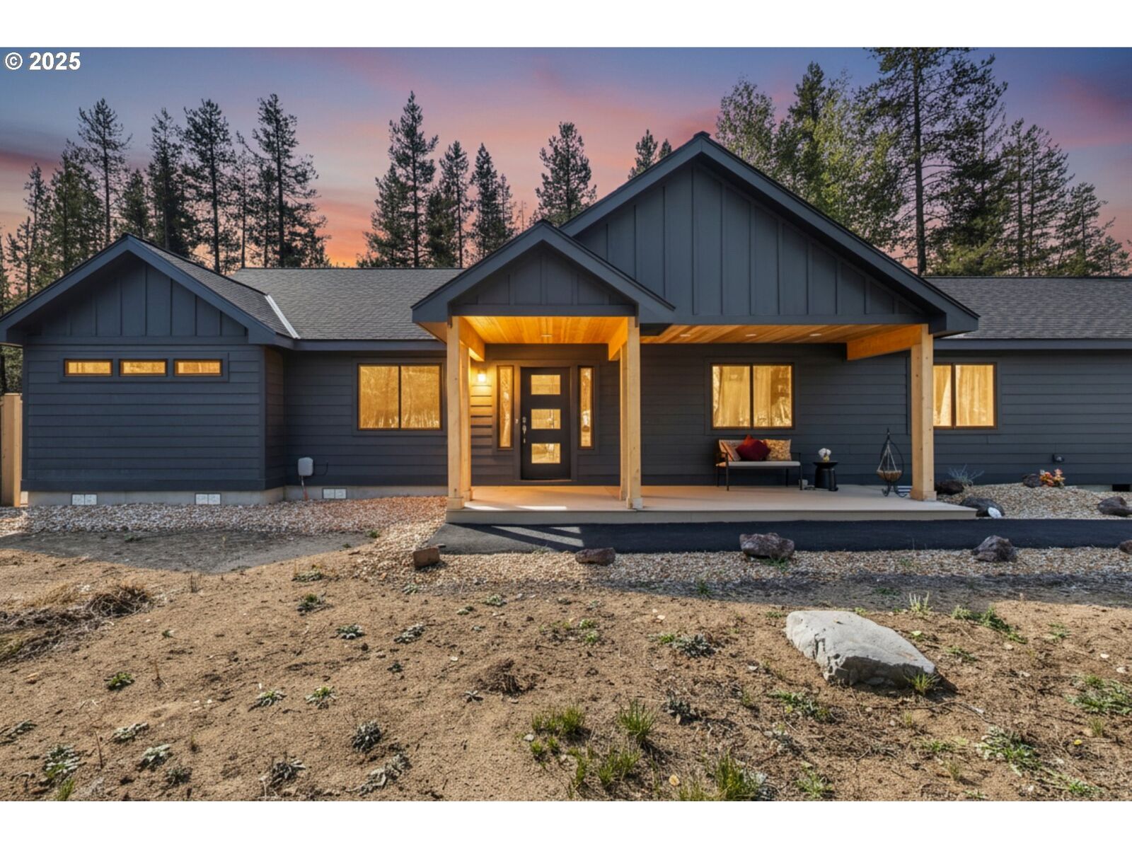 Property Photo: 15943 Cascade Ln OR 97739