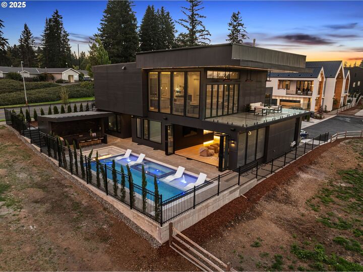 Property Photo: 4541 NW 71st Ave WA 98607