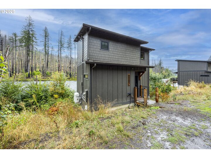 Property Photo: 50010 McKenzie Hwy 2 OR 97488