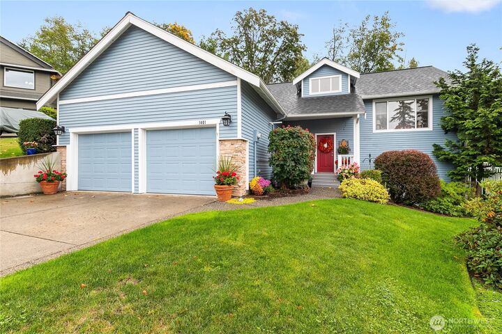 1401  Edwards Street  Bellingham WA 98229 photo