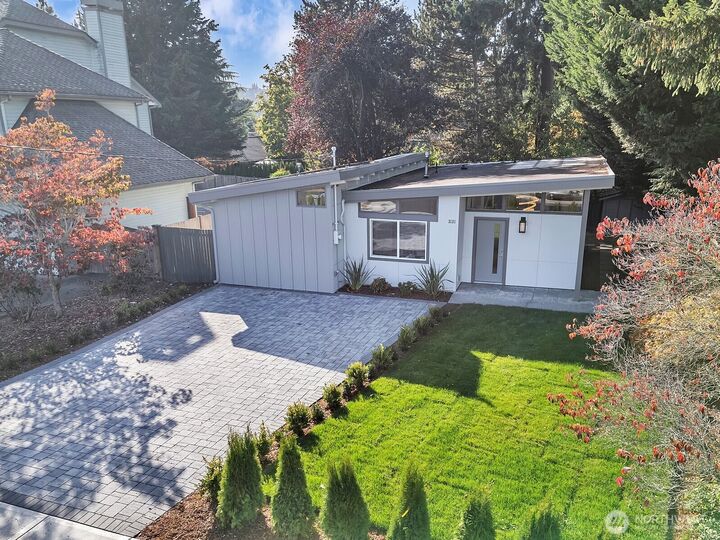 Property Photo: 3131 112th Avenue SE WA 98004