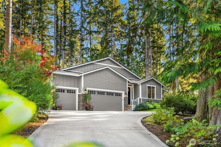 13978  Hidden Heights Lane NE  Bainbridge Island WA 98110 photo