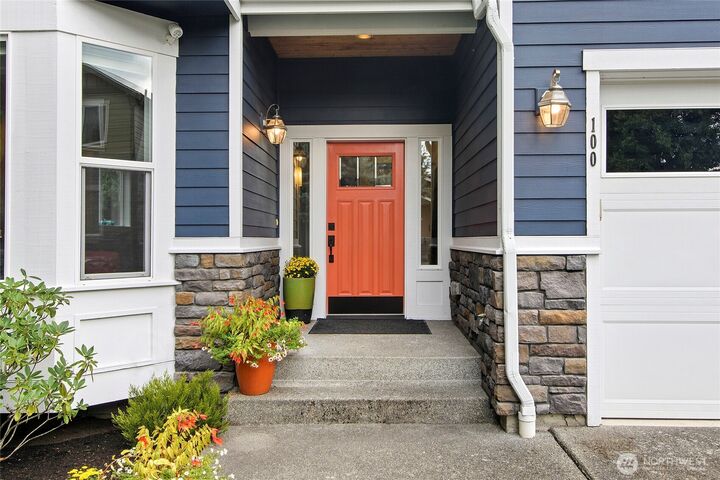 Property Photo:  100 NE Peterson Street  WA 98370 