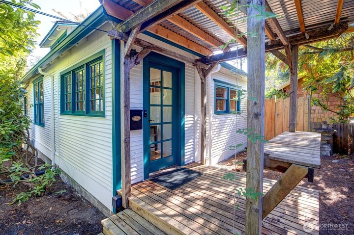 Property Photo: 5141 S Mead Street WA 98118